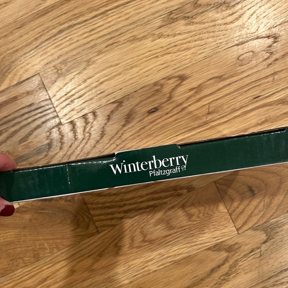 Pfaltzgraff Winterberry Stoneware Sharing Plate 10 inches Holiday Christmas NIB - Picture 5 of 6